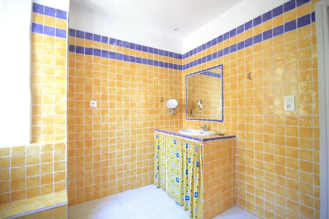 Apartment Bel Appartement Lumineux Joyeux Spacieux, Vue Mer Menton