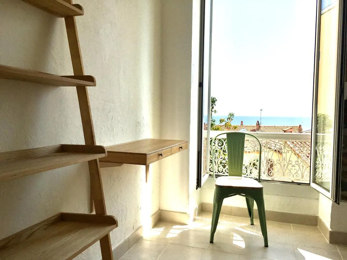 Apartment Bel Appartement Lumineux Joyeux Spacieux, Vue Mer Menton