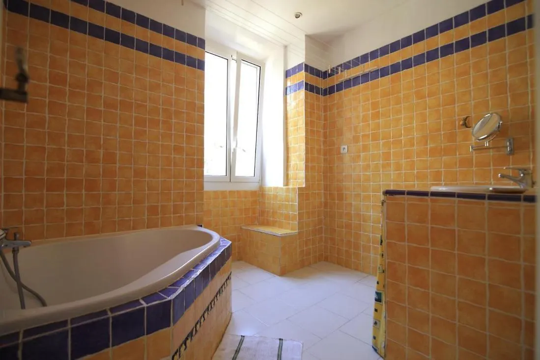 Bel Appartement Lumineux Joyeux Spacieux, Vue Mer Menton