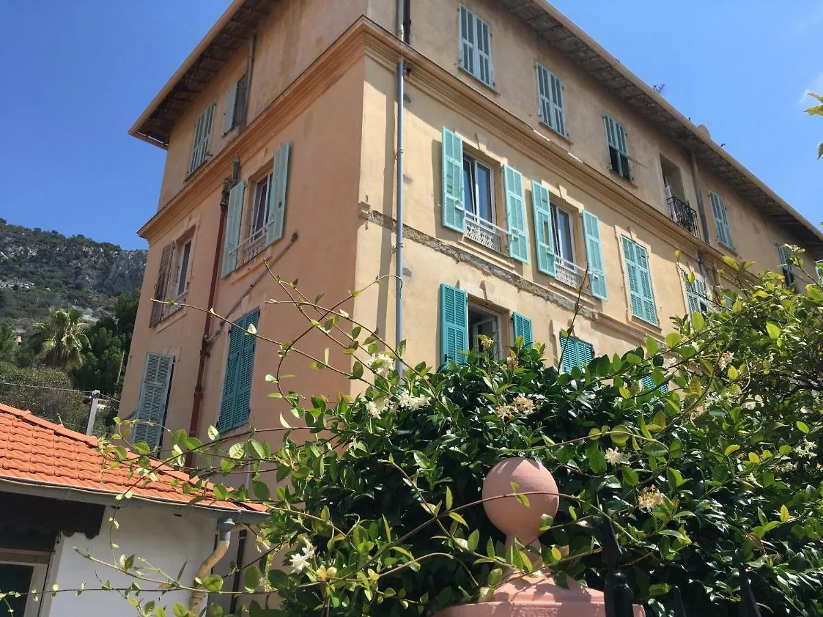 Bel Appartement Lumineux Joyeux Spacieux, Vue Mer Menton Apartment